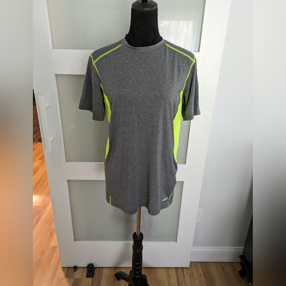 Men's T- Shirt Size XL Short Sleeve New